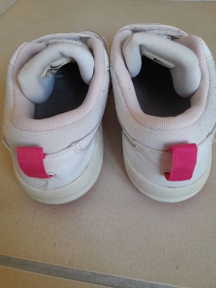 Baskets Nike pointure 31 - photo numéro 5