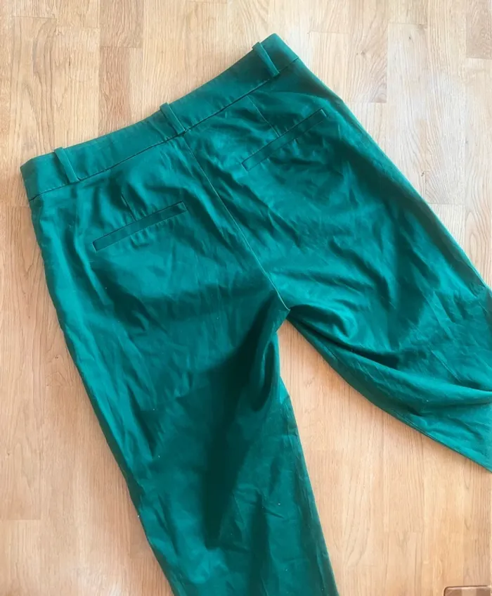 Élégant pantalon chino vert sapin - photo numéro 3