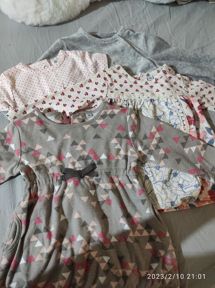 Lot de vêtements divers