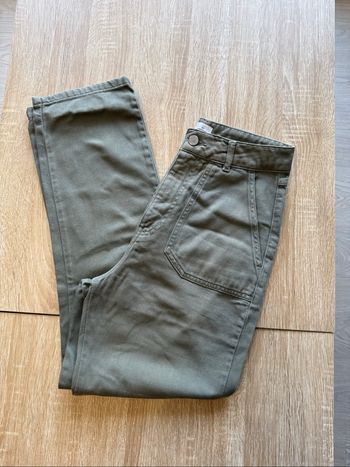 Jean droit taille haute kaki au printemps Paris taille 36 S