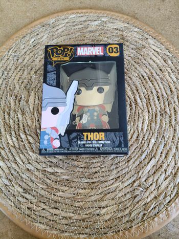 03 Pin's Thor 