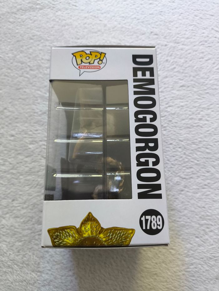 Figurine Funko Pop! 1789 Supreme Limited Edition de tranger Things – Demogorgon (Gold) - photo numéro 3
