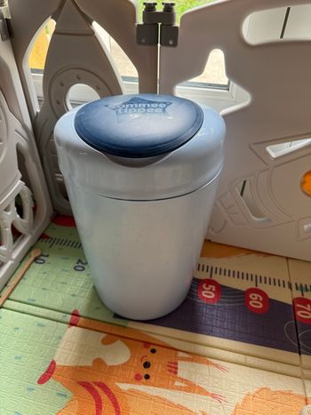 Poubelle tommee tippee