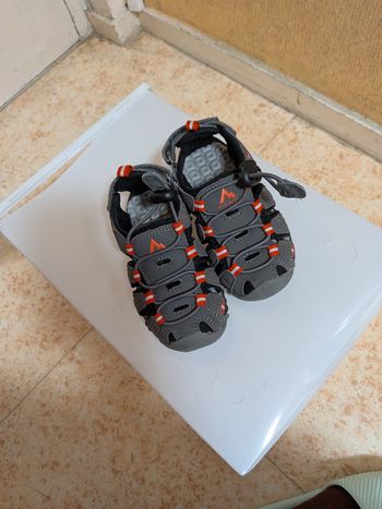 Chaussures enfants taille 24