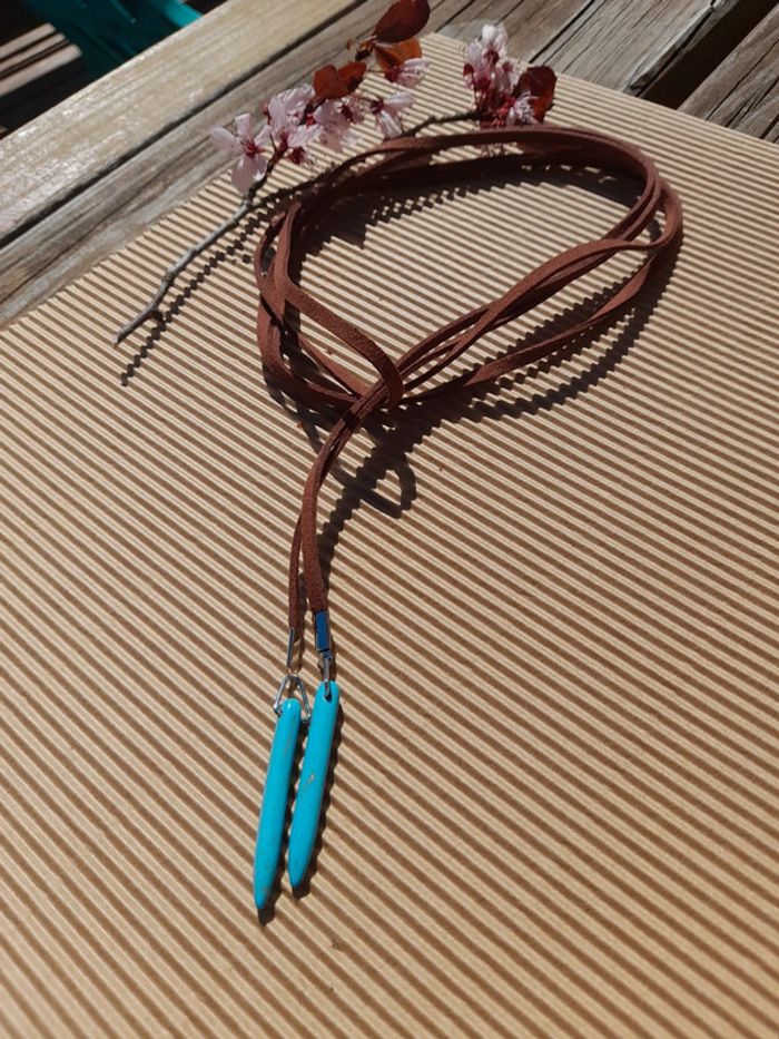 Collier lanière cuir et pierres - photo numéro 2