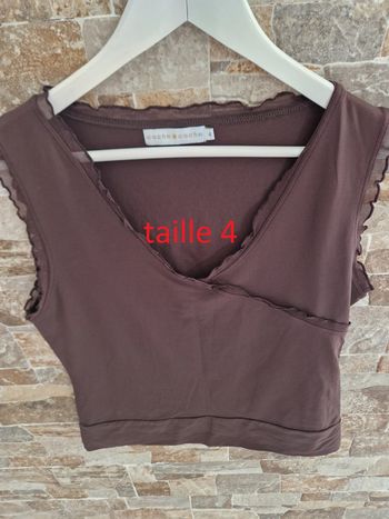 1 t-shirt marron sans manche avec dentelles vers les manches taille 4 marque cache cache