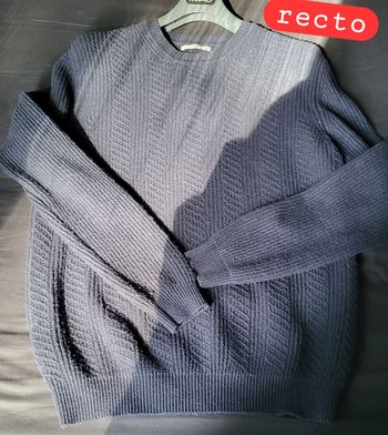 Pull en maille Mango taille L bleu marine en très bon etat mixte en très bon état.