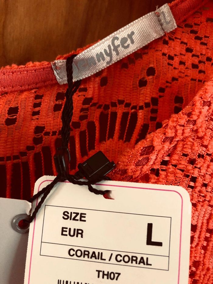 Blouse dentelle manches courtes corail neuf avec étiquette - photo numéro 2