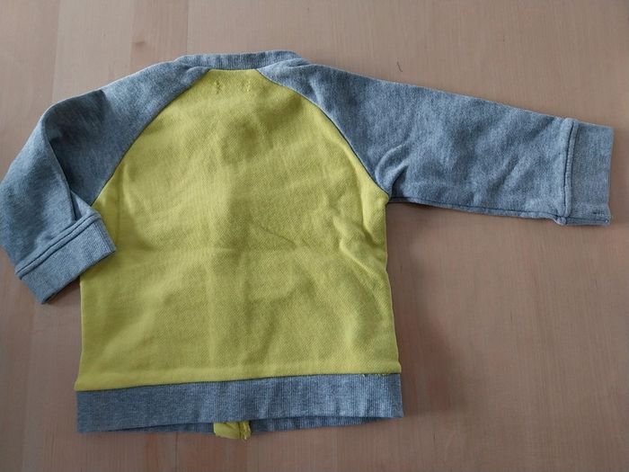 Gilet bébé 12 mois vert anis et gris - photo numéro 3