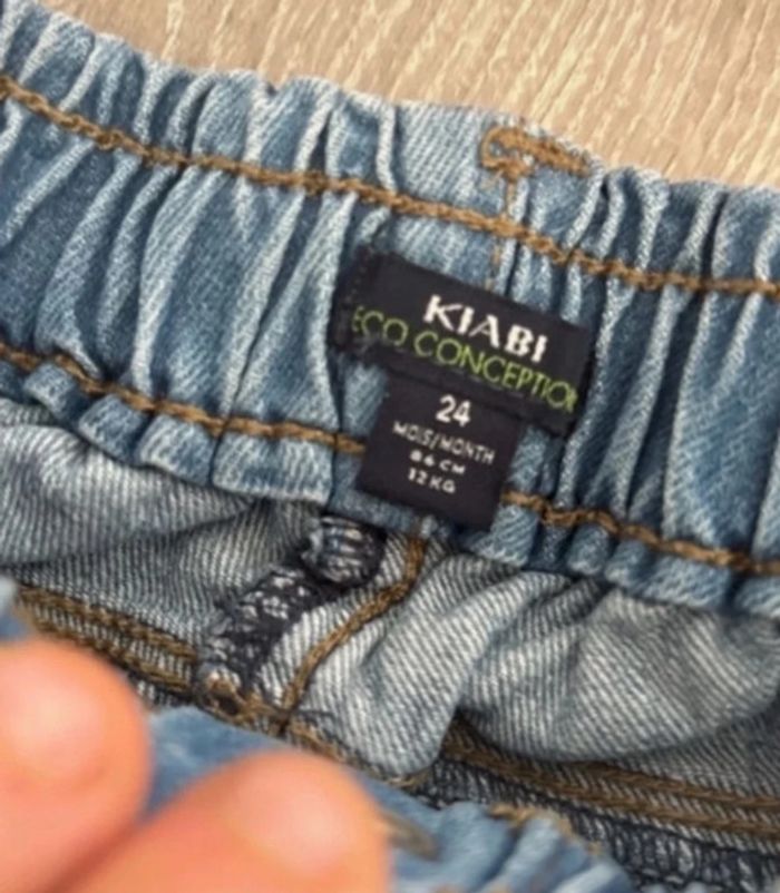 Lots de 2 short en jeans Kiabi bébé fille taille 24 mois - photo numéro 2