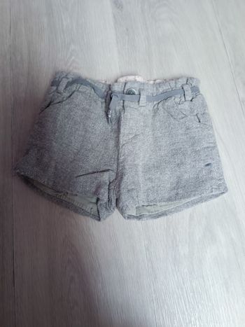Short fille