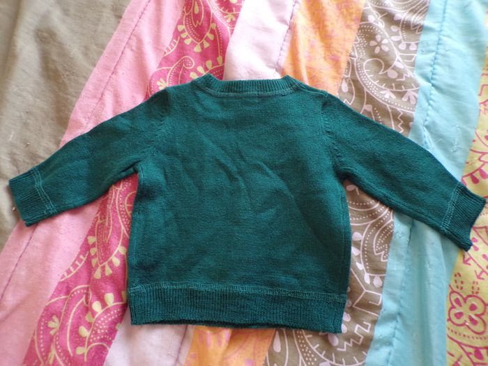 Pull de Noël vert 3 mois neuf - photo numéro 3