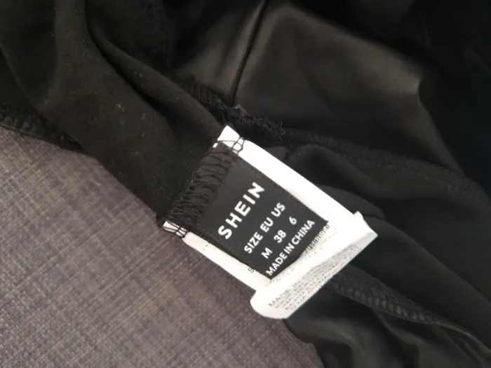Top sans manches court en cuir PU taille M - photo numéro 4