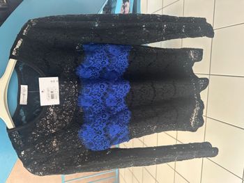 haut manche longue dentelle Cache Cache noir et bleu NEUF taille 36 + haut noir