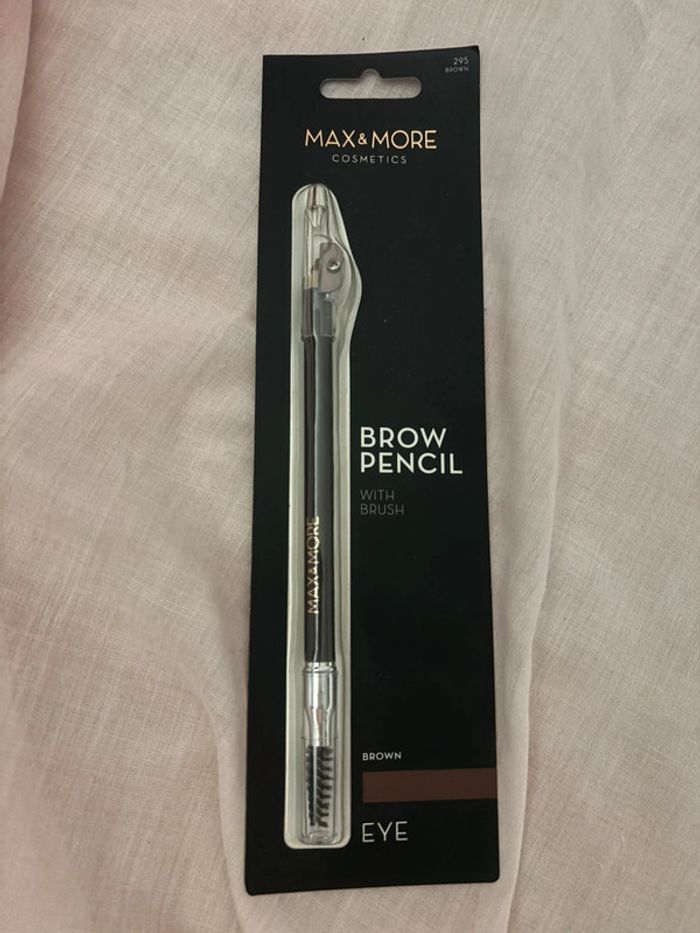 Crayon à sourcils neuf
