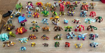 Gros lot de figurine vintage gormiti