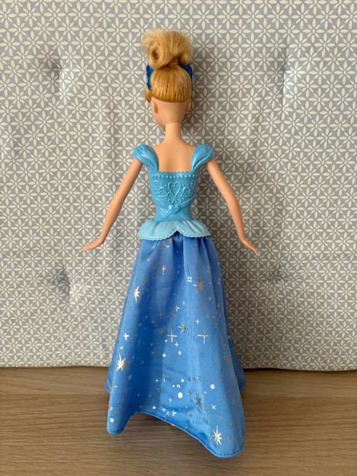Poupée Cendrillon "Robe Virevoltante" - photo numéro 2