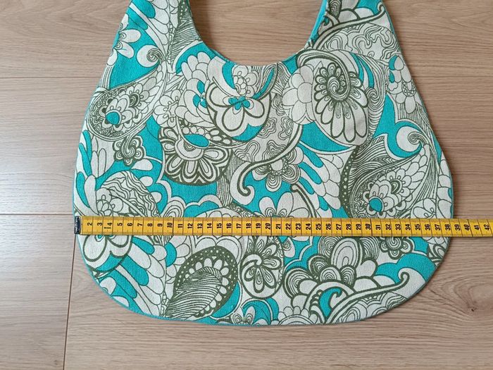 Sac tissu brodé de perles - photo numéro 8