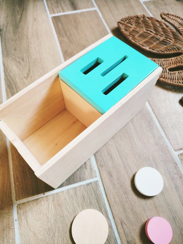 🔴 Boîte de notion de permanence en bois avec 3 jetons à insérer - photo numéro 2