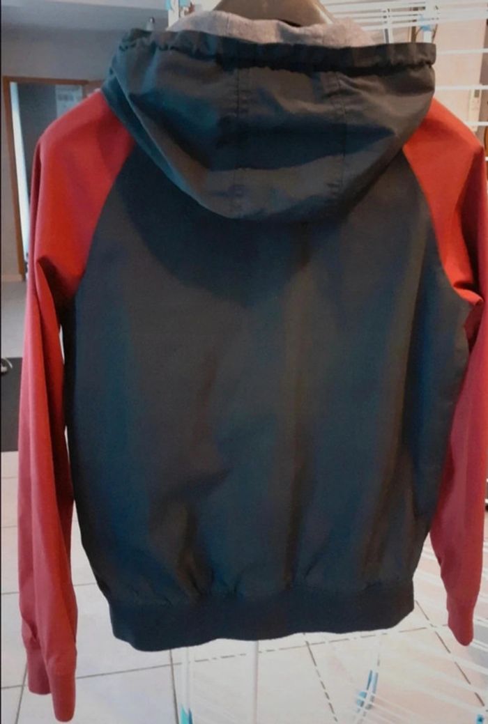 Blouson été à capuche marine et bordeaux - photo numéro 2