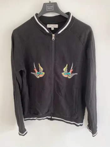 Veste zippé brave soul noir noir broderie oiseaux multicolores