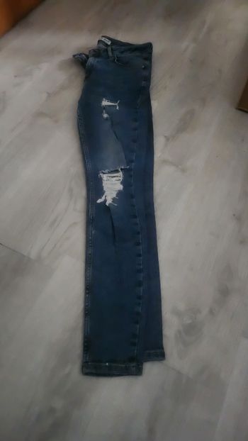 Jean troués taille 40