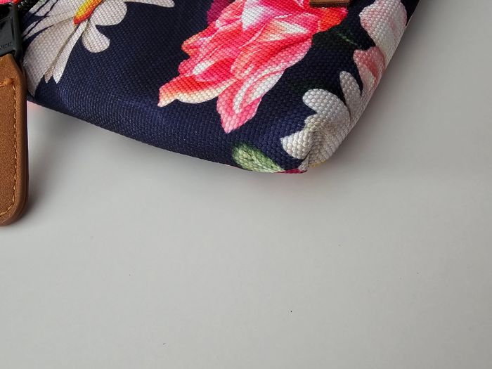 Pochettes : avant et latérale Cabaïa modèle Dotonbori - photo numéro 7