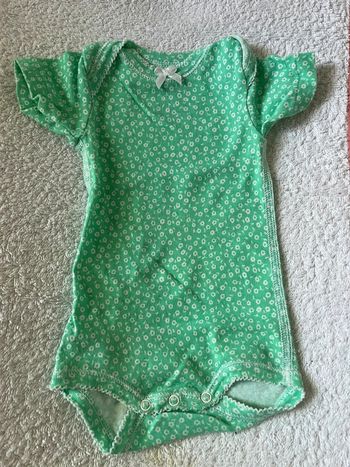 Body fleuri petit bateau