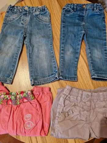 Lot 4 pantalons 18 mois