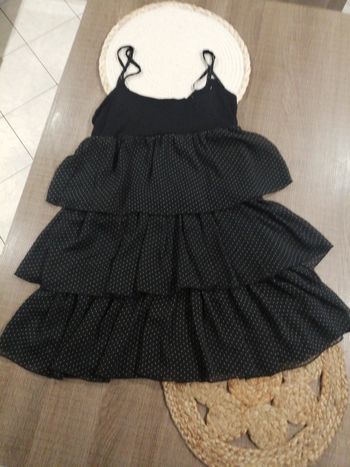 Robe courte à volant petit pois