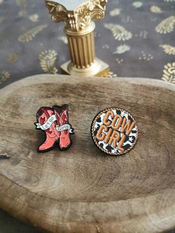2 pins cowboy girl country