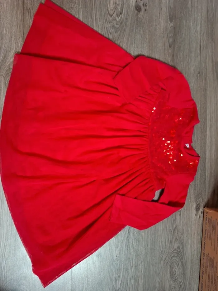 Robe rouge