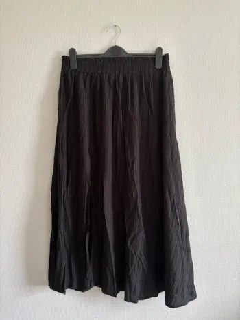 Jupe noire fendue