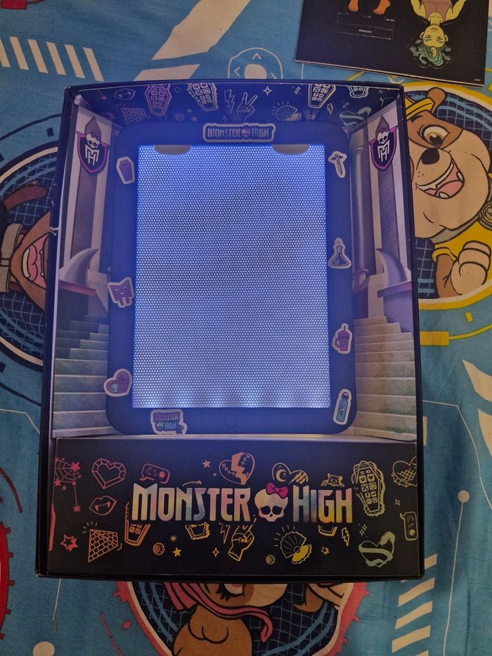 Fashion design monster High comme neuf