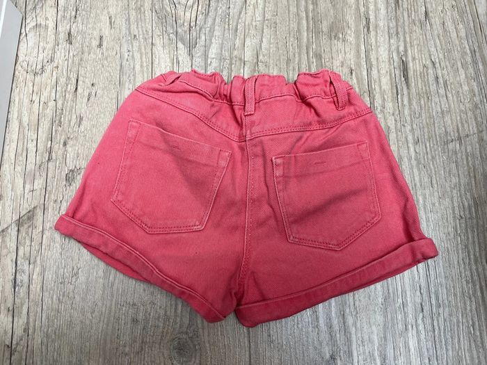Short en jean fuschia kiabi taille 10 ans - photo numéro 2
