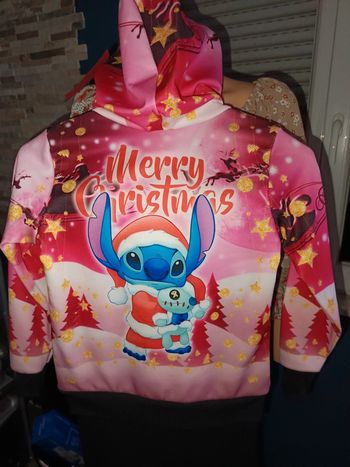 Pull a capuche avec motif taille 4 ans