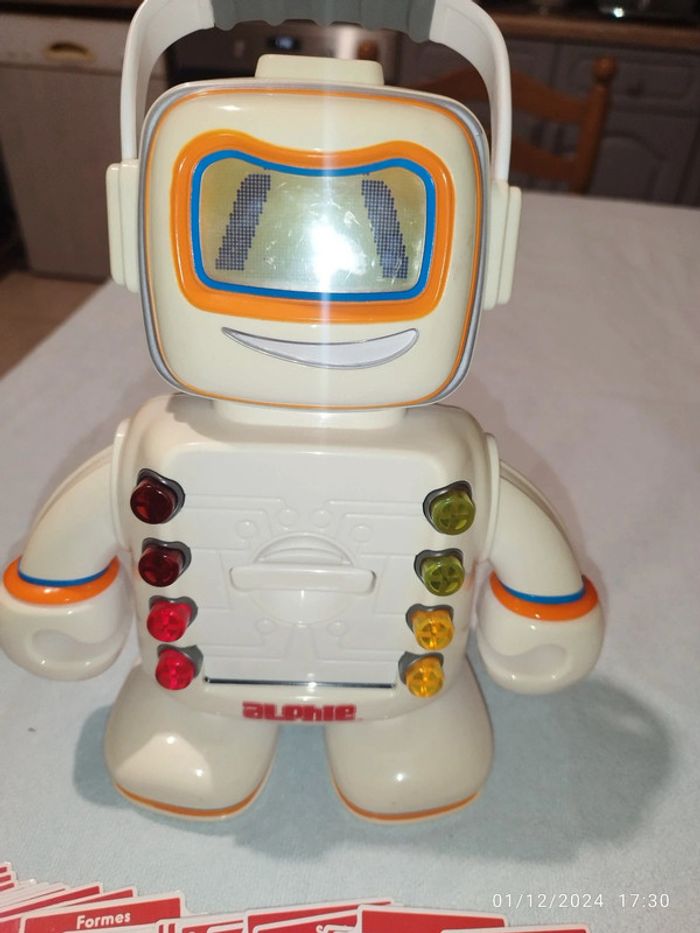 Robot Alphie playskoll - photo numéro 2