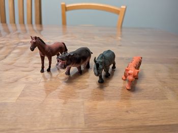 Lot de 4 animaux environ 10 cm