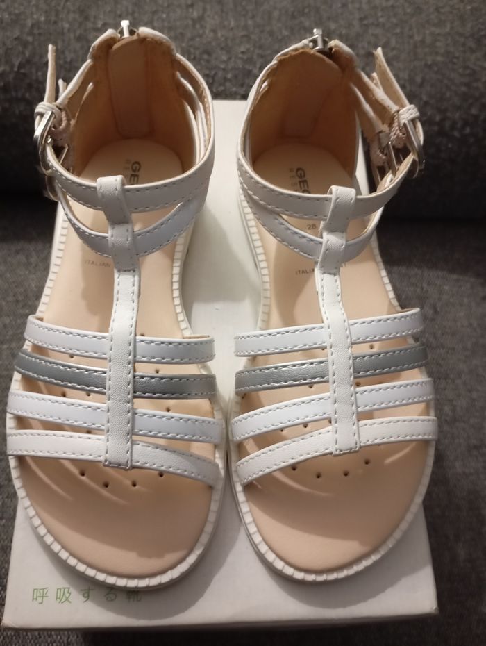Geox neuves pour fille en taille 28 - photo numéro 2