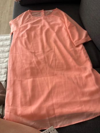 Robe à bouton