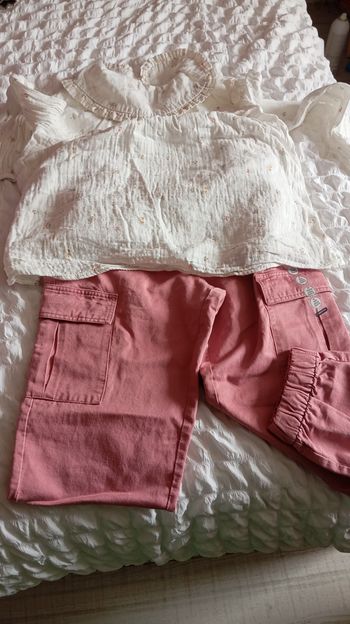 Lot pantalon et blouse