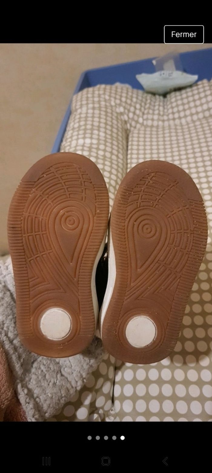 Chaussure garçon taille 20 - photo numéro 5