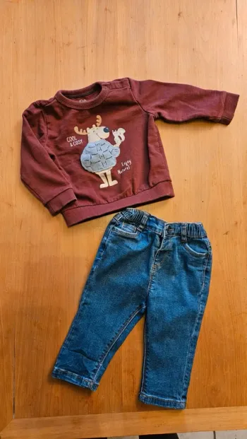 Ensemble 6 mois bébé garçon.