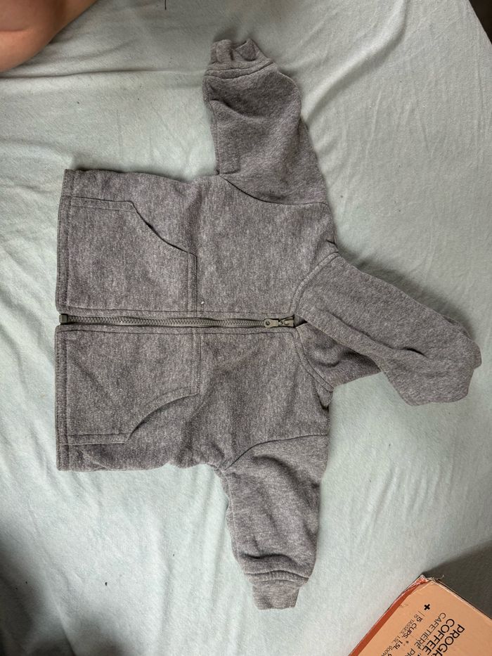 Lot 4 gilets 0/3 mois garcon - photo numéro 3