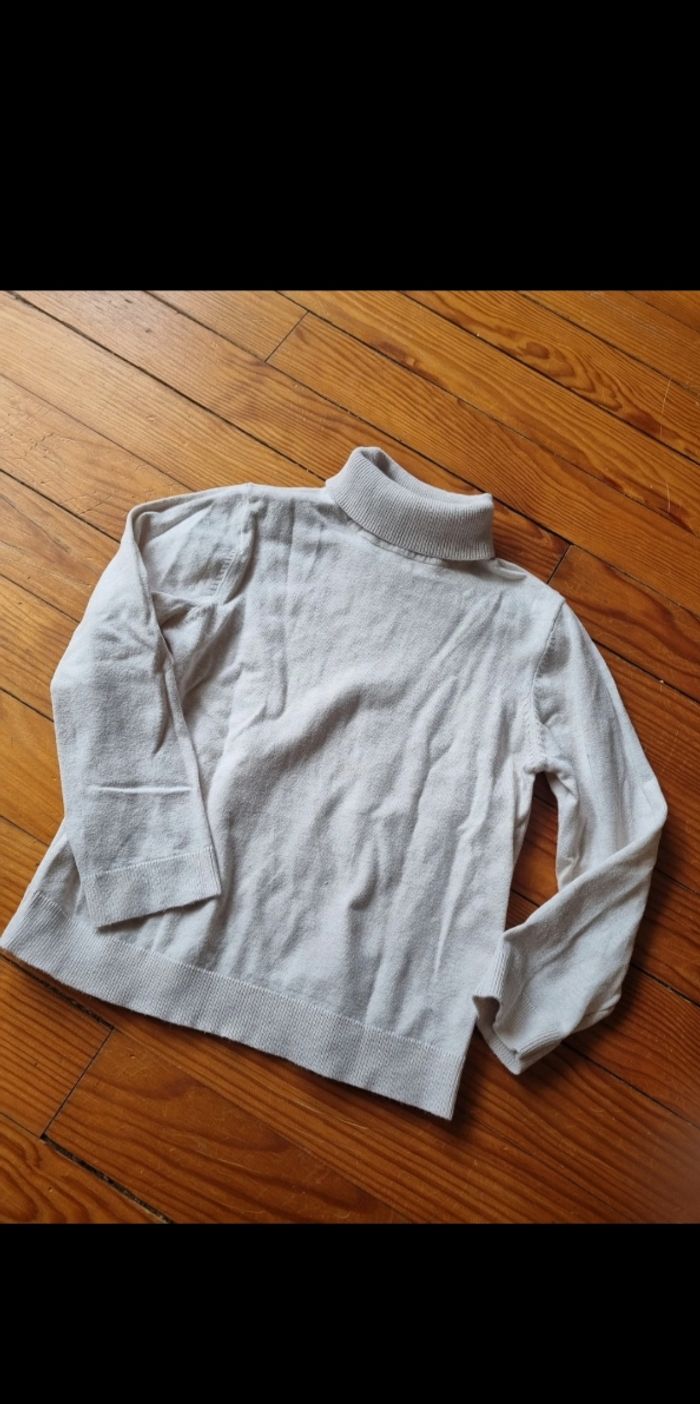 Pull col roulé