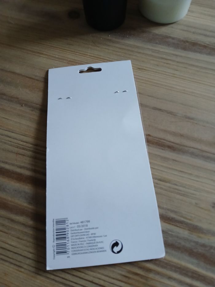 Lot 4 sachets Confettis rouge & blanc - Table de fêtes - photo numéro 2