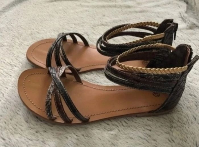 Sandales plates T37 - photo numéro 2