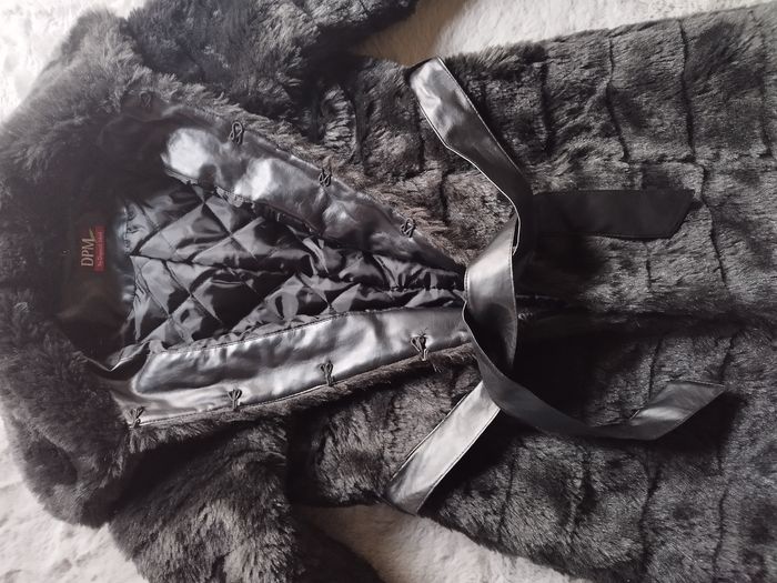 Veste en fausse fourrure noire - photo numéro 3
