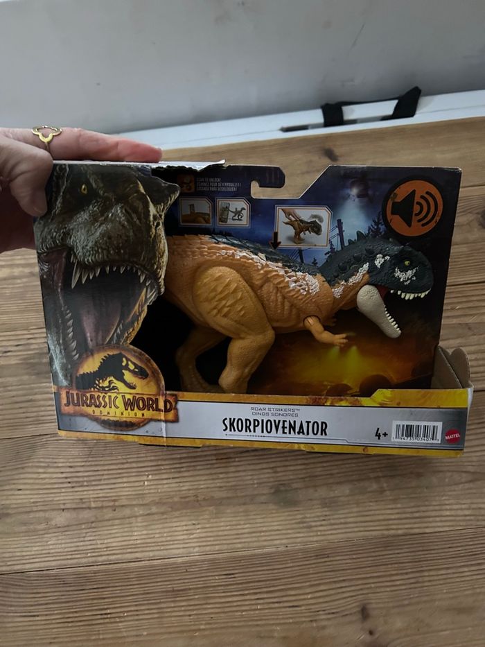 🦖 Jouet Jurassic World Skorpiovenator – Mouvements & Bruitages - photo numéro 2