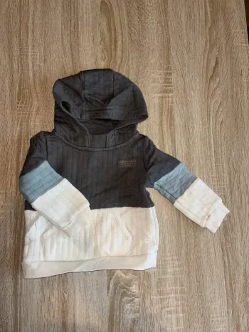 pull gris